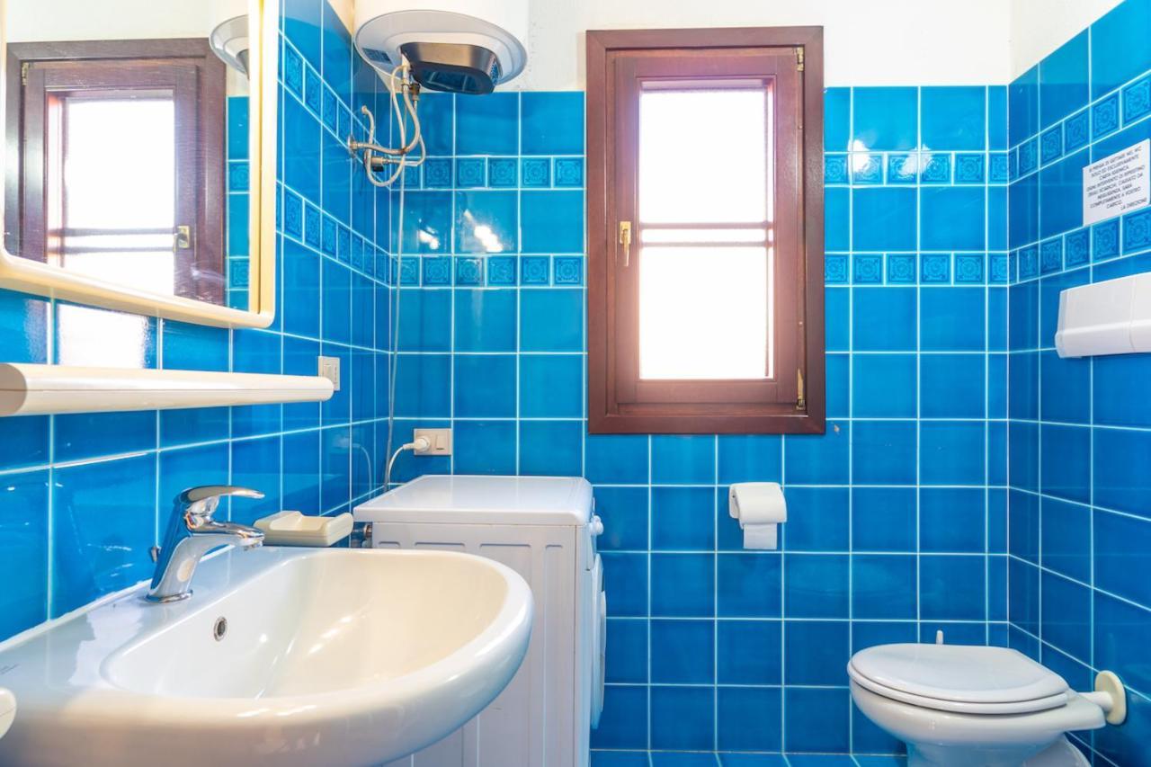 סאן תאודורו Iss Travel, Ambra Apartments - 800 M From La Cinta Beach מראה חיצוני תמונה